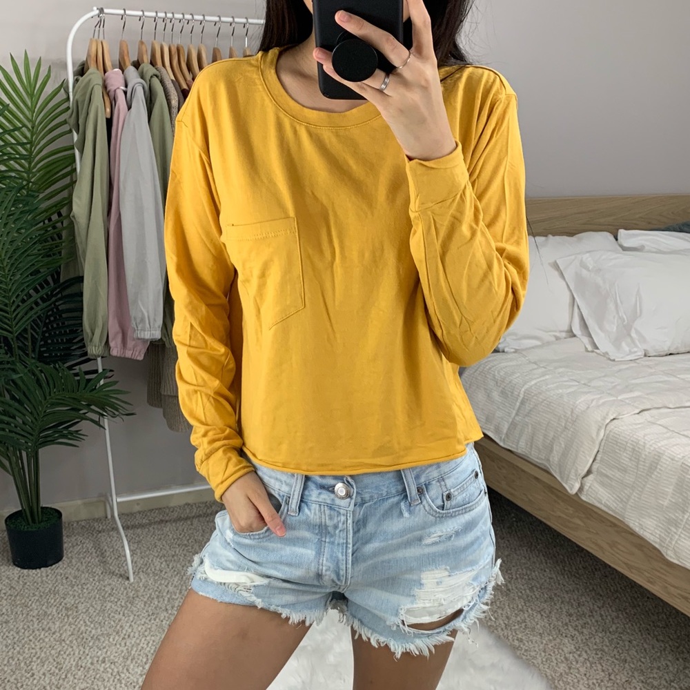 🆕 Gretchen- Yellow Cropped Long Sleeve - Picture 2 of 4